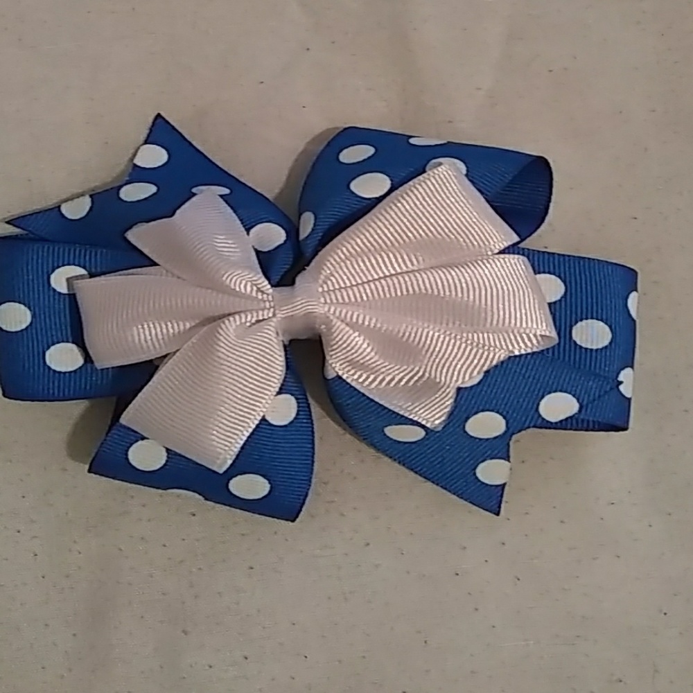 Girl Bows - Picture 2 of 2